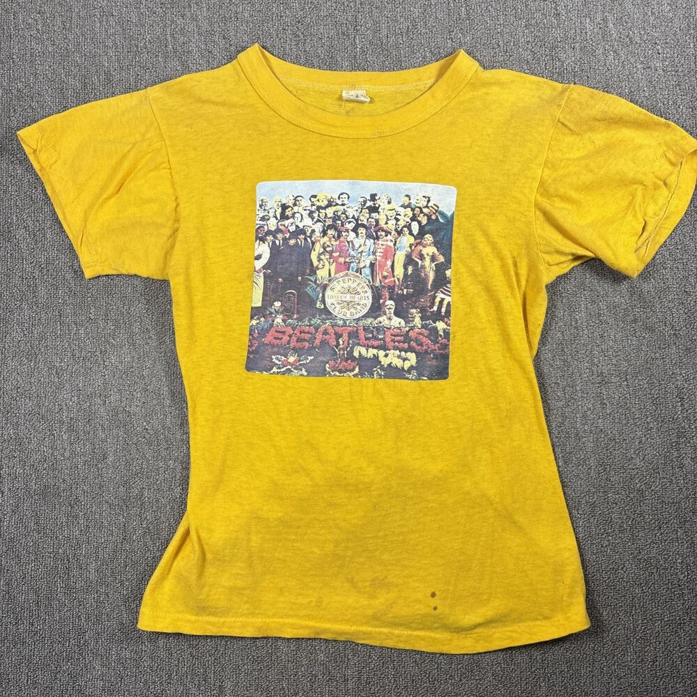 Vintage 70s Beatles Sgt. Pepper Graphic T-shirt XL Fits Small Yellow Single